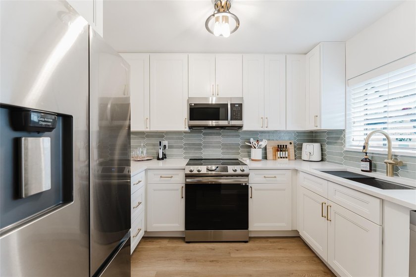 Fully Furnished- Turn Key! FIRST FLOOR ENTRY & Gorgeous water - Beach Condo for sale in Deerfield Beach, Florida on Beachhouse.com