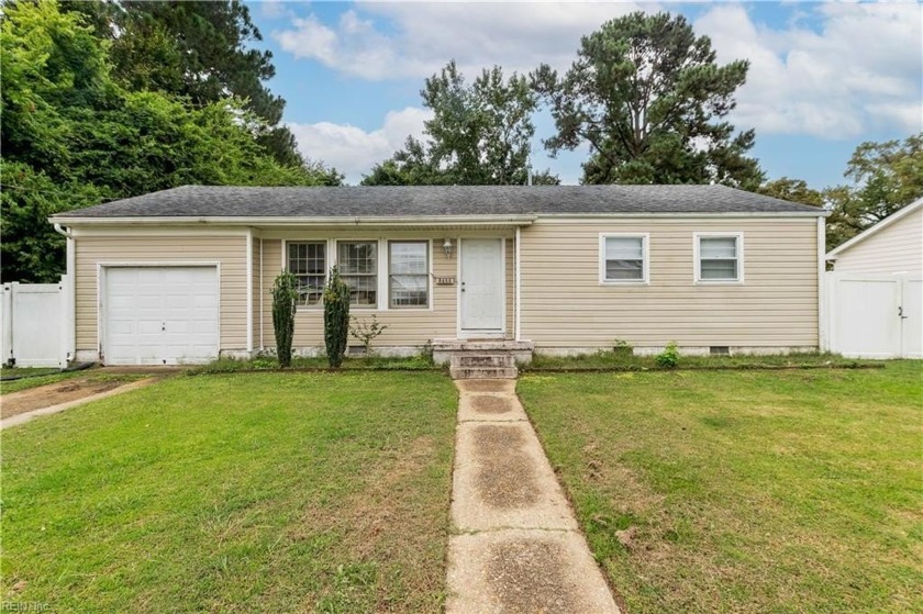 Well maintained 3 bedroom, 1 bath ranch on .26 acres on tidal - Beach Home for sale in Norfolk, Virginia on Beachhouse.com