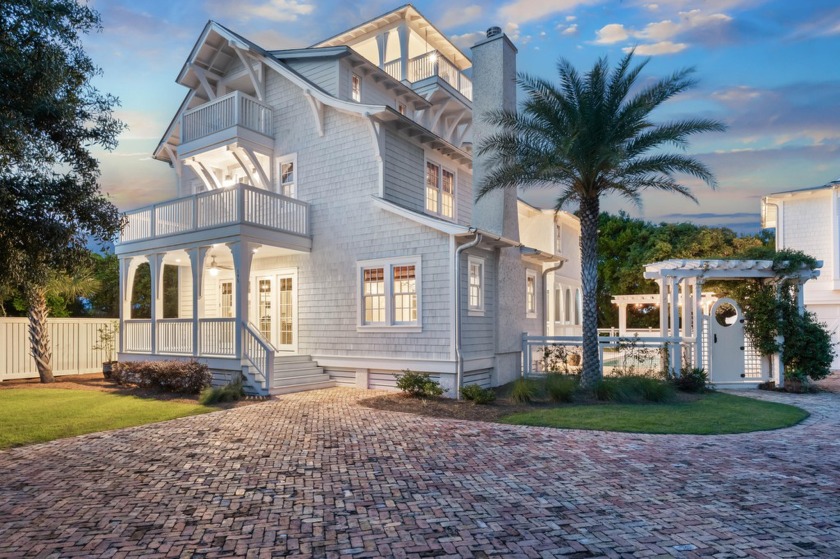 Inlet Beach's most private home embodies sophistication - Beach Home for sale in Inlet Beach, Florida on Beachhouse.com