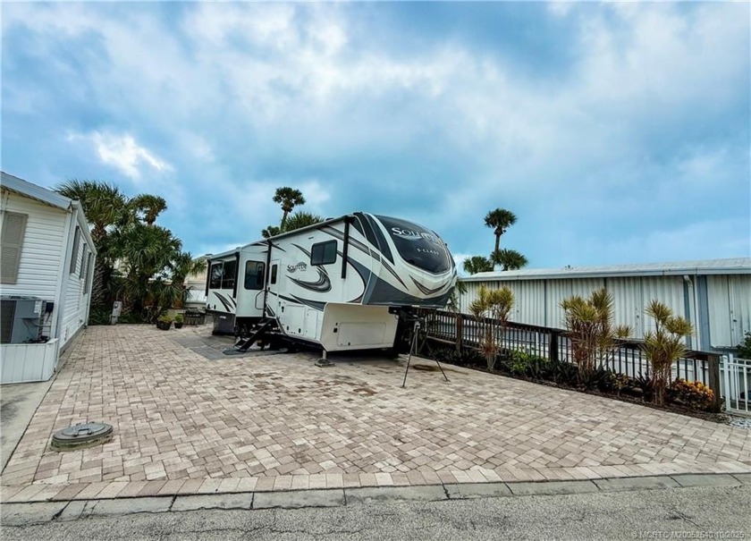 Ready for salt air, ocean breezes, and sunrise beach walks? - Beach Lot for sale in Jensen Beach, Florida on Beachhouse.com