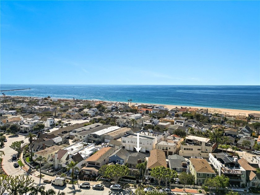 Located in one of the most desirable areas of Newport Beach - Beach Townhome/Townhouse for sale in Newport Beach, California on Beachhouse.com