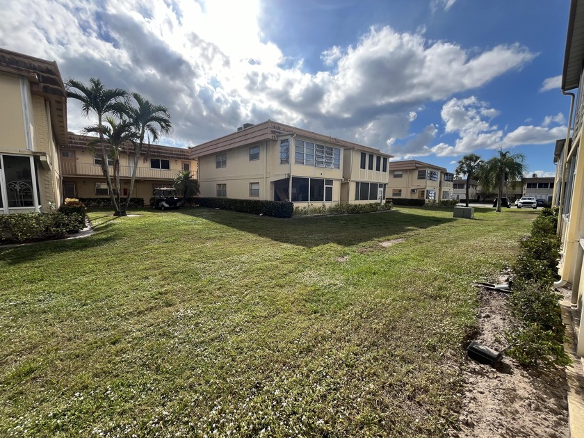 Gorgeous ground floor unit in peaceful/serene Saxony location - Beach Condo for sale in Delray Beach, Florida on Beachhouse.com