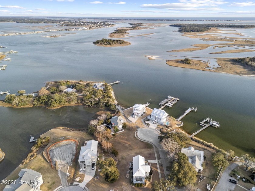 ICWW ACCESS and ENDLESS views with deeded slip ! The last lot - Beach Lot for sale in Swansboro, North Carolina on Beachhouse.com
