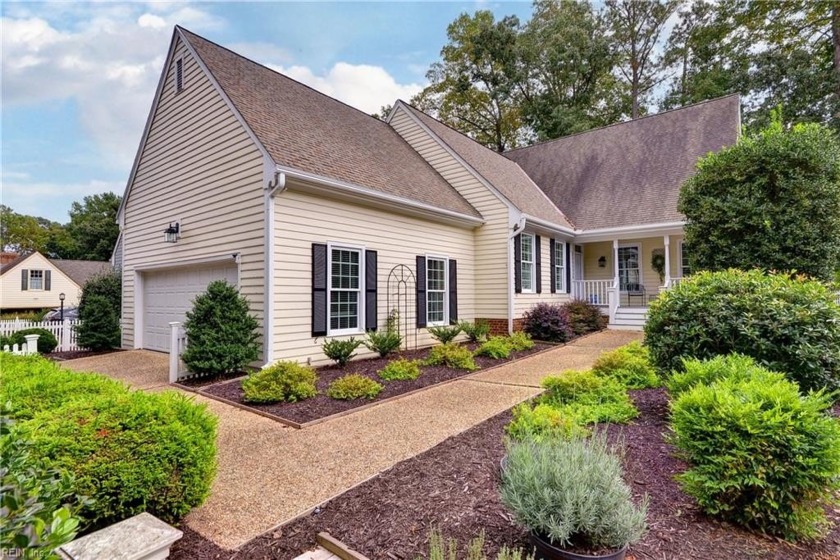 WOW! Take a look inside! Located on the 18th fairway of Ford's - Beach Home for sale in Williamsburg, Virginia on Beachhouse.com