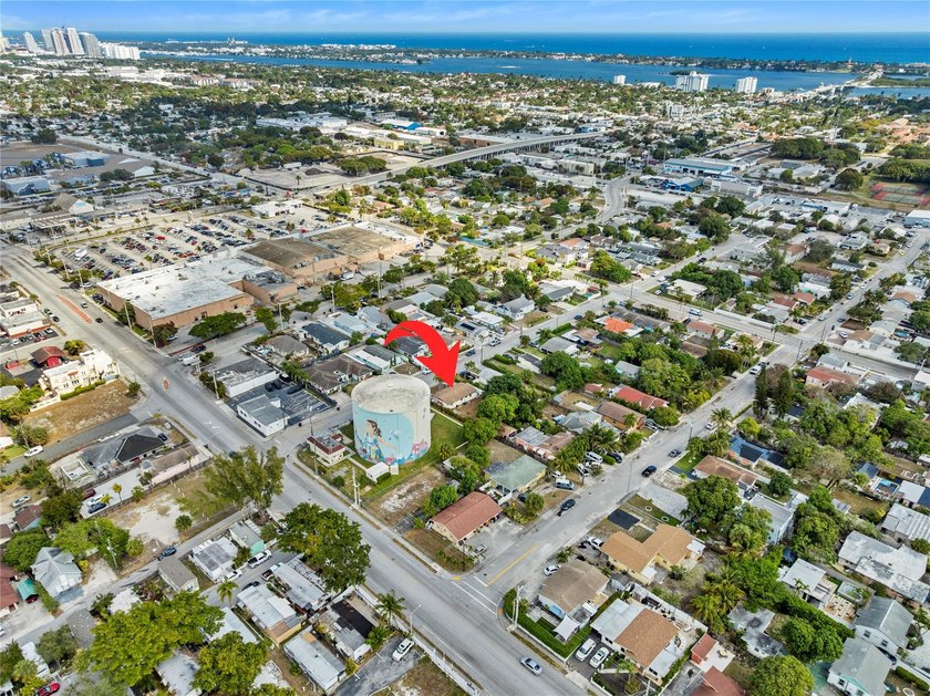 Great opportunity in a quiet neighborhood with no HOA - Beach Home for sale in West Palm Beach, Florida on Beachhouse.com