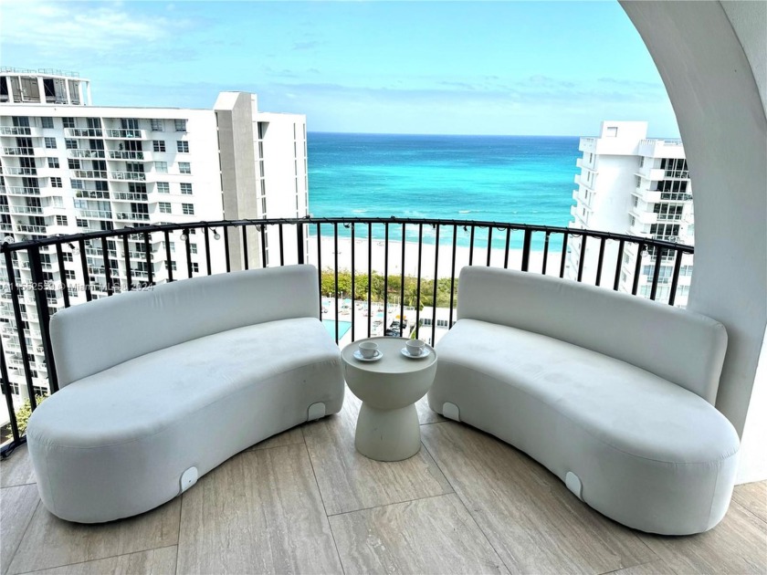 UNIQUE LOCATION AND ONE-OF-A-KIND HEAVEN IN THE SKY*** THIS IS - Beach Condo for sale in Miami Beach, Florida on Beachhouse.com