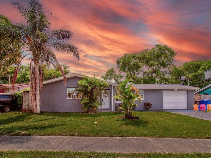 Welcome to your charming single-family home located in the - Beach Home for sale in Holiday, Florida on Beachhouse.com