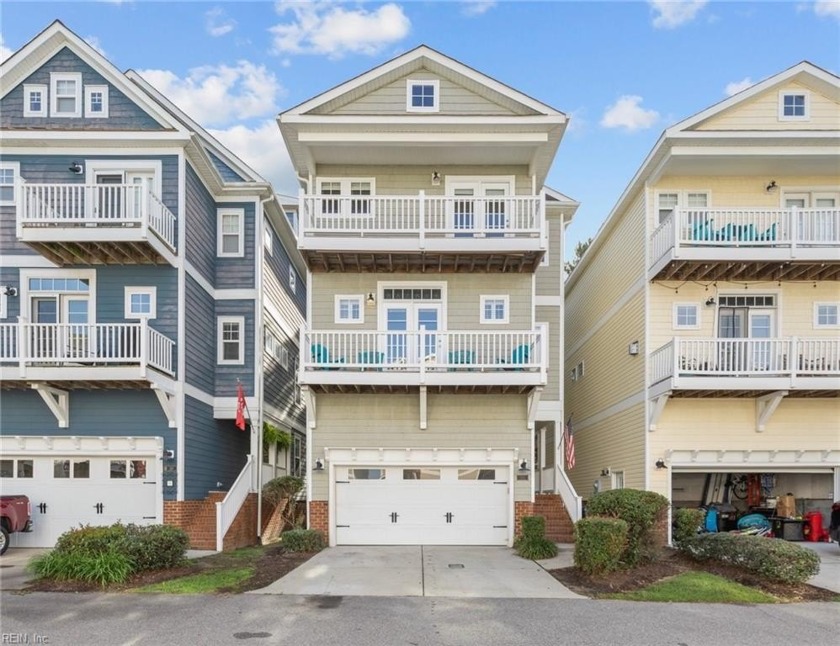 This spacious 3-bedroom, 3.5-bath Contemporary home boasts 2,111 - Beach Home for sale in Norfolk, Virginia on Beachhouse.com