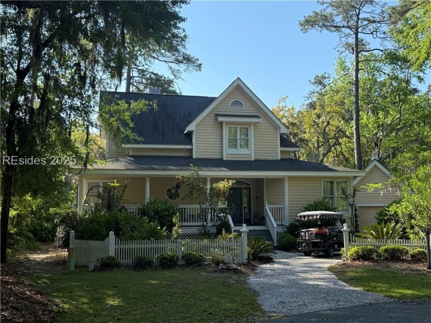 Welcome to your charming coastal cottage! This delightful - Beach Home for sale in Daufuskie Island, South Carolina on Beachhouse.com