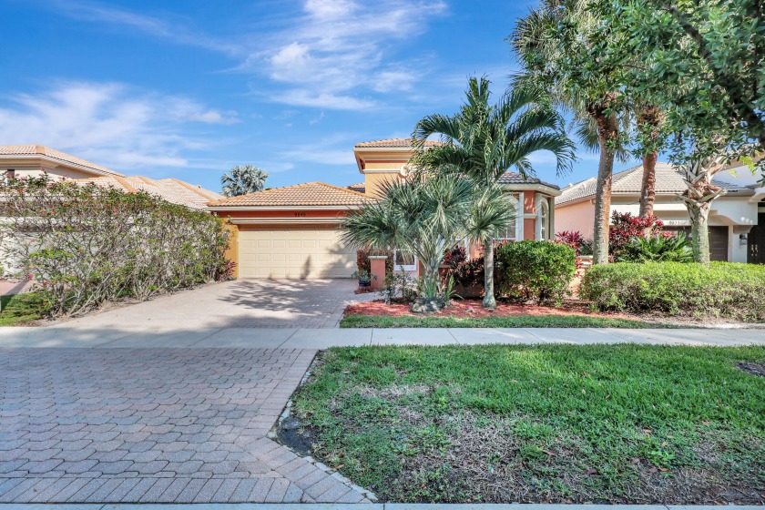 OWNERS VERY MOTIVATED. WONDERFUL TRIANA MODEL W/2BR + DEN (OR - Beach Home for sale in Wellington, Florida on Beachhouse.com