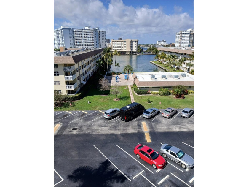 Beautiful remolded unit . Open kitchen area . totally renovated - Beach Condo for sale in Hallandale Beach, Florida on Beachhouse.com