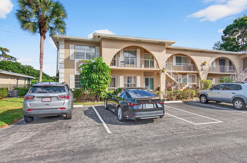 A/C 2022Hot Water Heater 202213682 Via Flora A offers a 2 - Beach Condo for sale in Delray Beach, Florida on Beachhouse.com