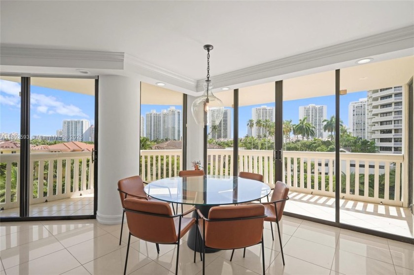 Astonishing Residence! 3 Bedroom and 2.5 beautiful renovated - Beach Condo for sale in Aventura, Florida on Beachhouse.com