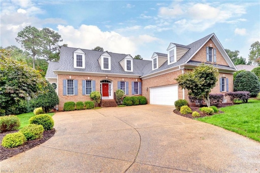 Bright & Spacious Custom Build w/Golf Course Views in - Beach Home for sale in Williamsburg, Virginia on Beachhouse.com