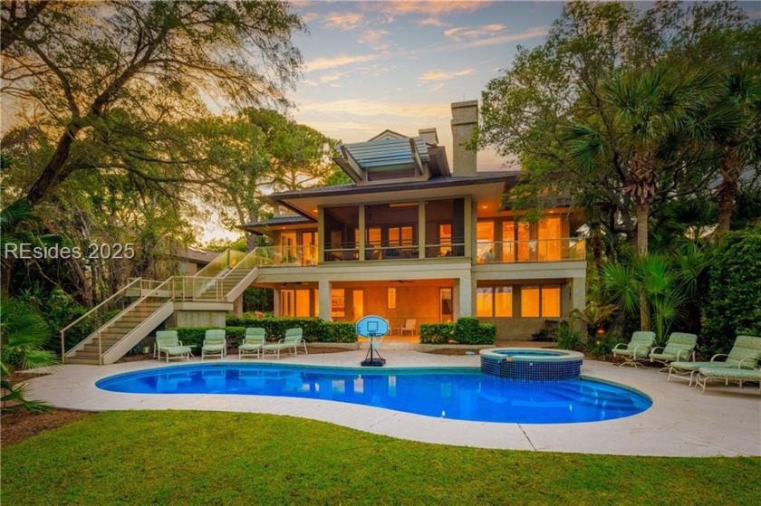 Own this architecturally custom-crafted 5BD/6.5BA, 1st row - Beach Home for sale in Hilton Head Island, South Carolina on Beachhouse.com