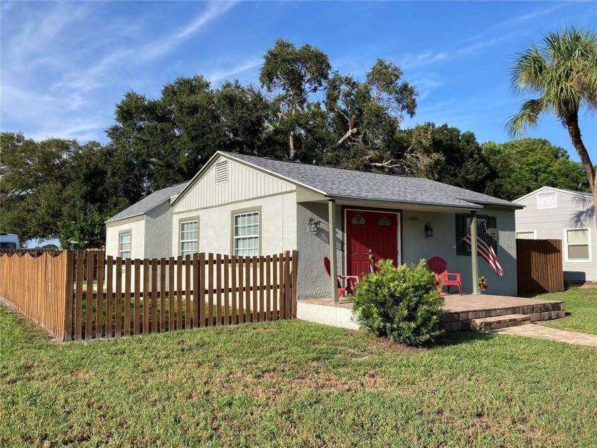 SELLER OFFERING ONE YEAR HOME WARRANTY UP TO $500 AT CLOSING. NO - Beach Home for sale in Gulfport, Florida on Beachhouse.com