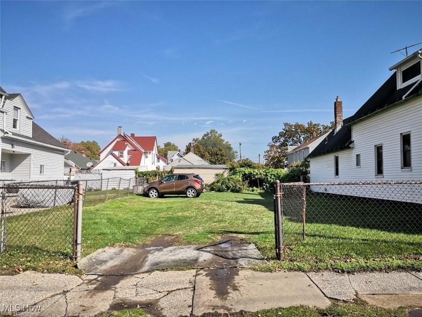 Thinking about building your home? Here, 1 parcel for 2! For - Beach Lot for sale in Cleveland, Ohio on Beachhouse.com