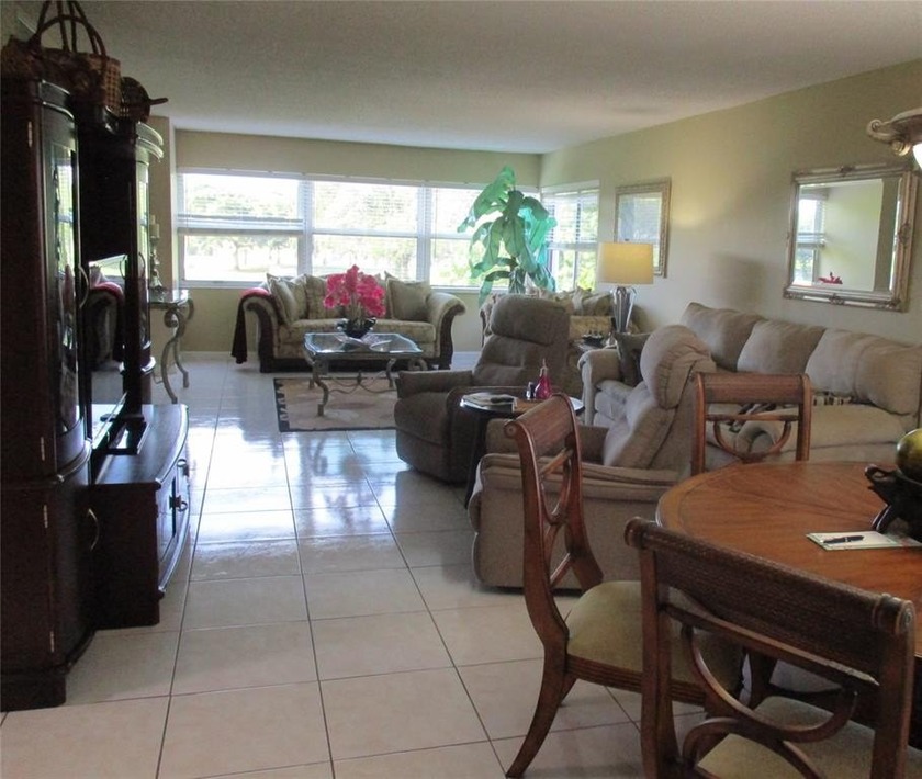 BEAUTIFUL, VERY SPACIOUS CORNER UNIT OFFERING ABUNDANT NATURAL - Beach Condo for sale in Sunrise, Florida on Beachhouse.com