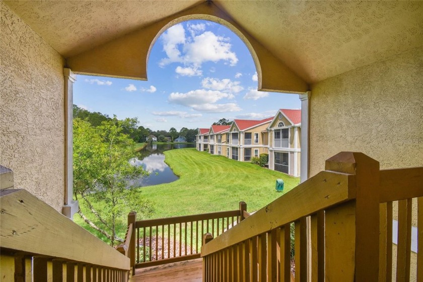 Spacious END UNIT with 3 bedrooms and 2 full bathrooms WITH A - Beach Condo for sale in Tampa, Florida on Beachhouse.com