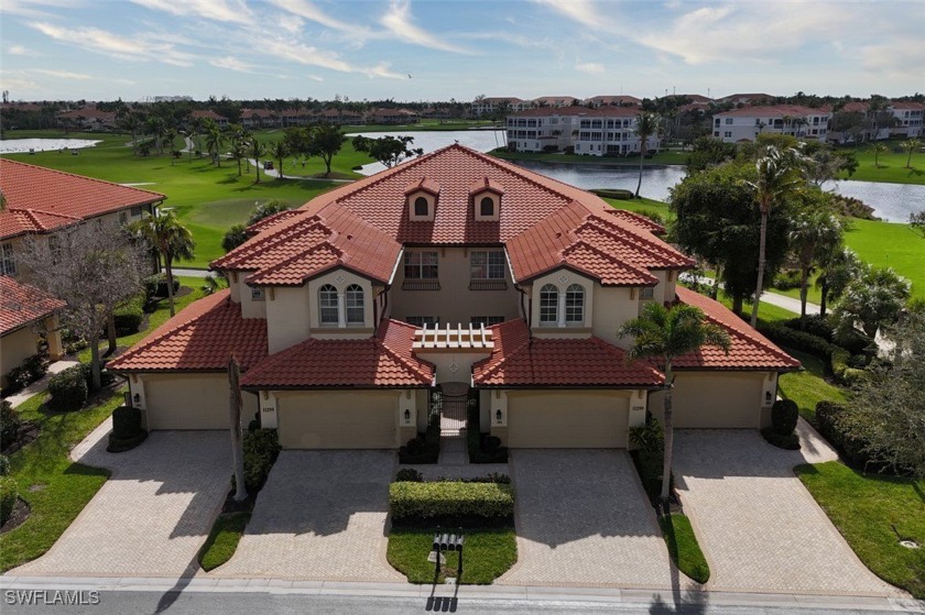 Charming gated courtyard entrance in this 1st Floor home. Lots - Beach Condo for sale in Fort Myers, Florida on Beachhouse.com