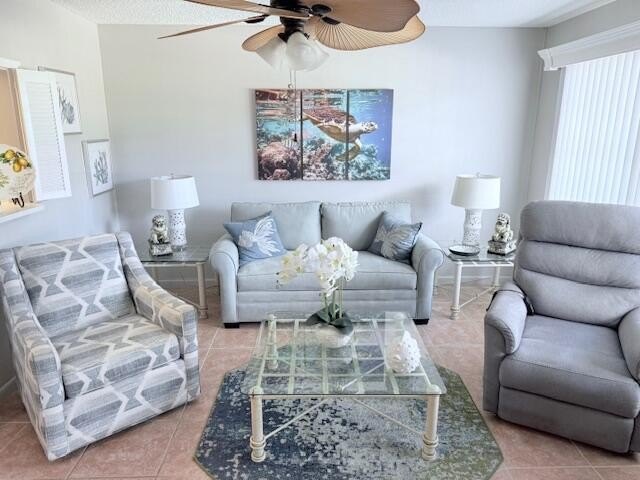 Nicely furnished 2nd floor Cambridge 1 1.5 unit . Priced to - Beach Condo for sale in Deerfield Beach, Florida on Beachhouse.com