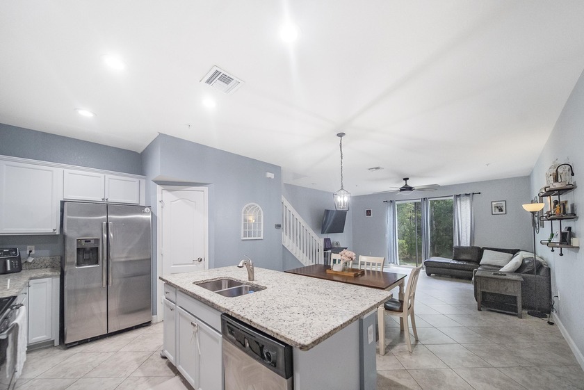 Beautiful 3-bedroom, 2.5-bath townhome with 1-car garage in - Beach Townhome/Townhouse for sale in Stuart, Florida on Beachhouse.com