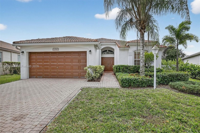 Fantastic rental opportunity in the luxurious Pembroke Falls - Beach Home for sale in Pembroke Pines, Florida on Beachhouse.com