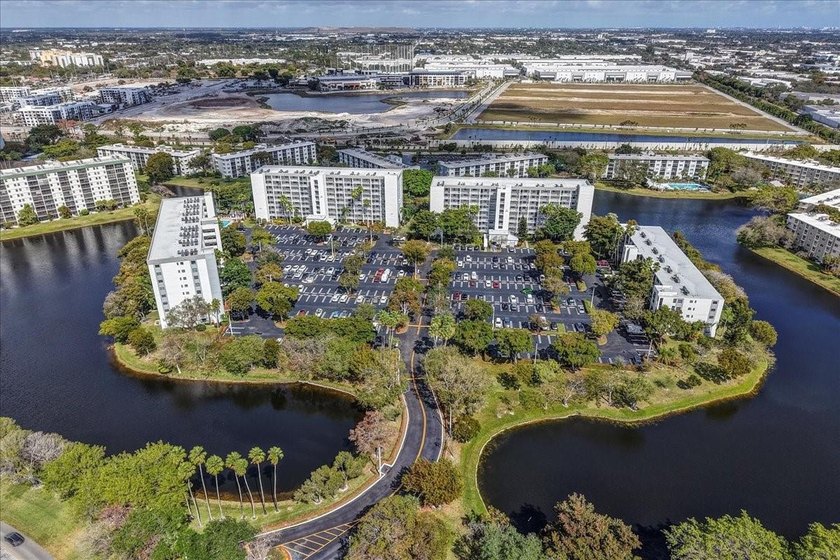 Modern fifth floor Cypress Bend *THE ISLANDER* model with - Beach Condo for sale in Pompano Beach, Florida on Beachhouse.com