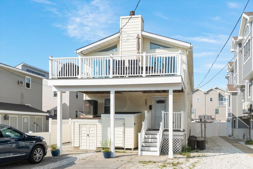 Fully renovated in 2024!!! Escape to this beautiful four-bedroom - Beach Townhome/Townhouse for sale in Sea Isle City, New Jersey on Beachhouse.com