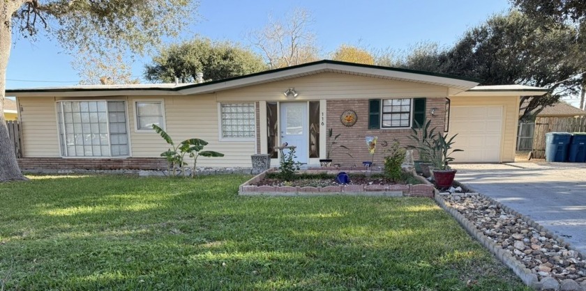 The *Magnolia House* is a must see bright, and fully remodeled - Beach Home for sale in Portland, Texas on Beachhouse.com