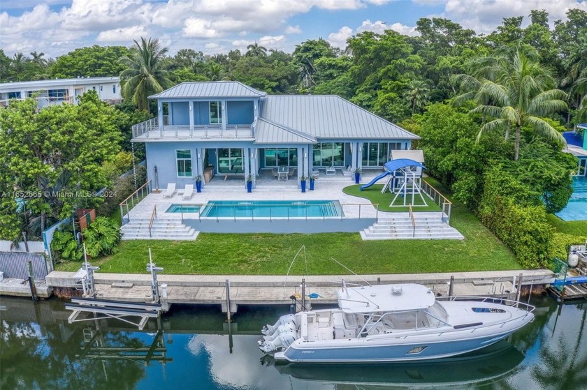 Spectacular home built in 2017 in N. Coconut Grove, w/ 100 ft - Beach Home for sale in Miami, Florida on Beachhouse.com