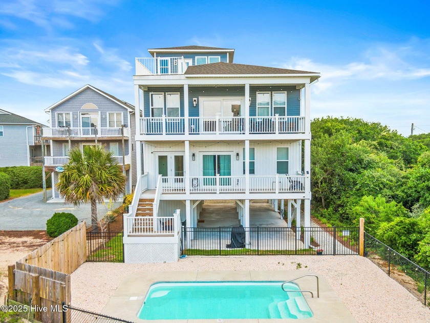 *Profitable Short-Term Rental/* Welcome to your fully furnished - Beach Townhome/Townhouse for sale in Surf City, North Carolina on Beachhouse.com