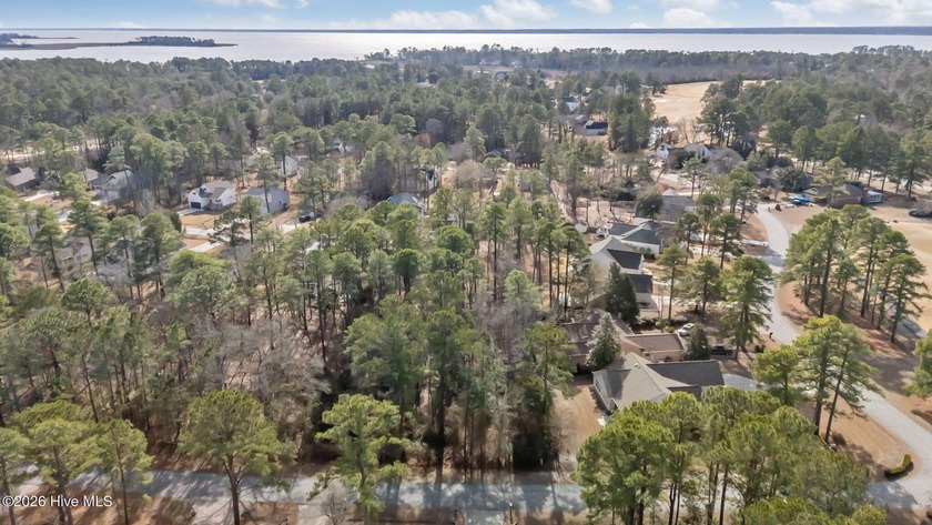 Build your future in the sought-after waterfront and golfing - Beach Lot for sale in New Bern, North Carolina on Beachhouse.com