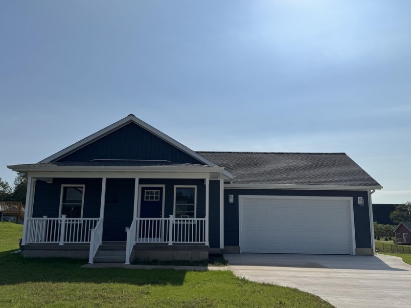 Welcome to Shelby Acres, Tamarack! As you enter you are greeted - Beach Condo for sale in Shelby, Michigan on Beachhouse.com