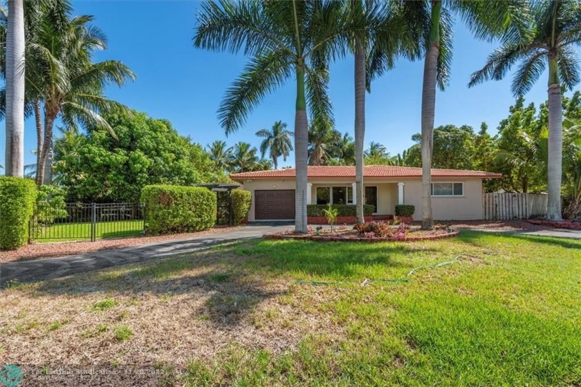 Pride of ownership in this renovated home located on a corner - Beach Home for sale in Hollywood, Florida on Beachhouse.com