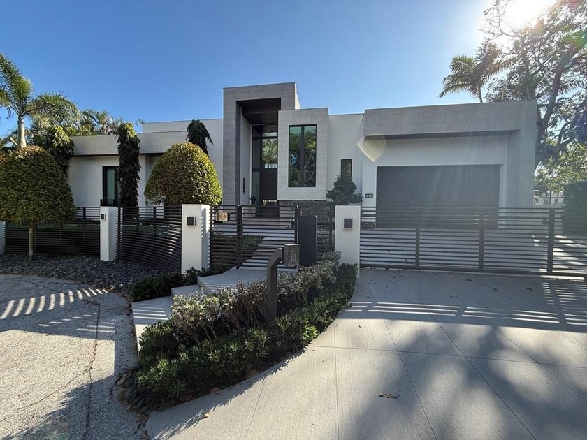 Positioned one home off the point in Fort Lauderdale's sought - Beach Home for sale in Fort Lauderdale, Florida on Beachhouse.com