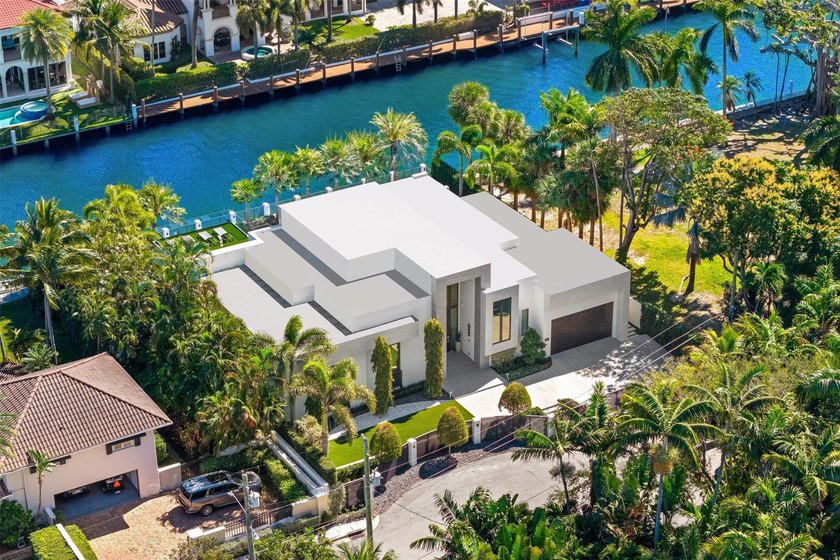 Positioned one home off the point in Fort Lauderdale's sought - Beach Home for sale in Fort Lauderdale, Florida on Beachhouse.com