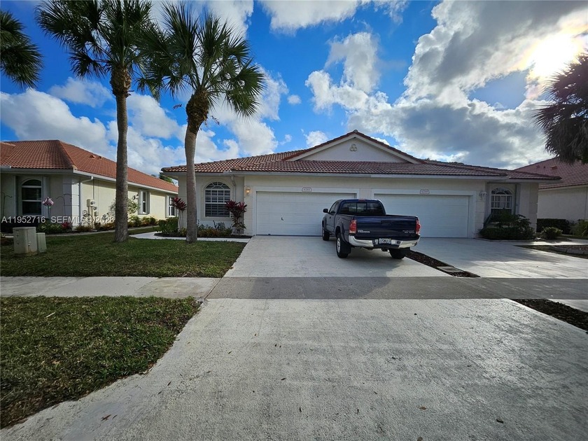 Lovely 3BR/2BA/2CG villa in the gated community of Summerfield - Beach Home for sale in Stuart, Florida on Beachhouse.com