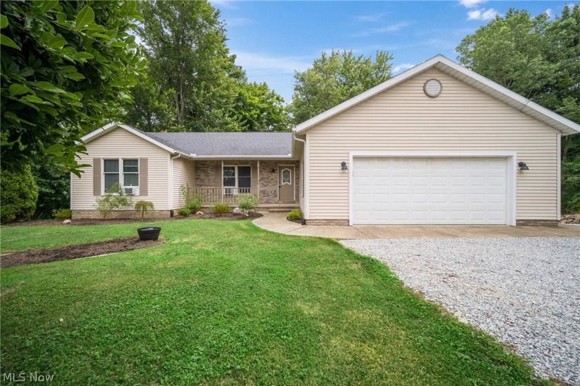 Completely renovated custom-built ranch boasting nearly 2500 - Beach Home for sale in Geneva, Ohio on Beachhouse.com