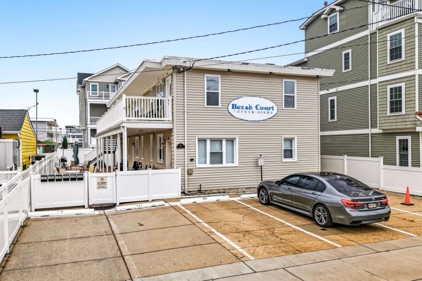 Welcome to Beach Court! This charming 2-bedroom, 1-bath condo is - Beach Condo for sale in North Wildwood, New Jersey on Beachhouse.com