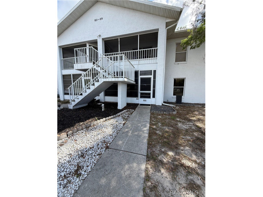 Enjoy the Crystal River lifestyle in this charming 2-bedroom - Beach Condo for sale in Crystal River, Florida on Beachhouse.com