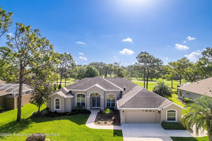 Are you looking to reside in the Desirable Silverthorn Community - Beach Home for sale in Spring Hill, Florida on Beachhouse.com