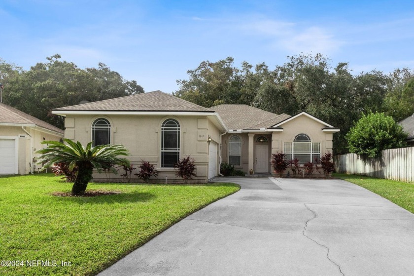 Discover your very own personal oasis in this spacious and - Beach Home for sale in Jacksonville, Florida on Beachhouse.com