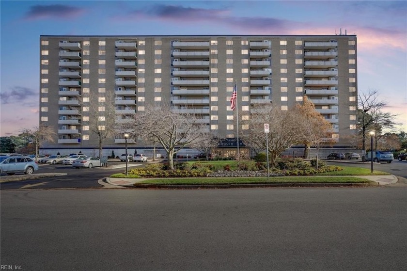 Take a look at this beautiful 2-bedroom, 2-bathroom condominium - Beach Home for sale in Norfolk, Virginia on Beachhouse.com