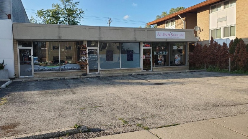 Investment property, mini plaza consisting of 3-separate stores - Beach Commercial for sale in Skokie, Illinois on Beachhouse.com