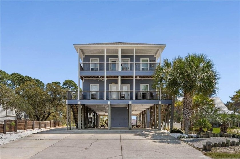 Whether you're searching for a full-time residence or the - Beach Home for sale in Gulf Shores, Alabama on Beachhouse.com