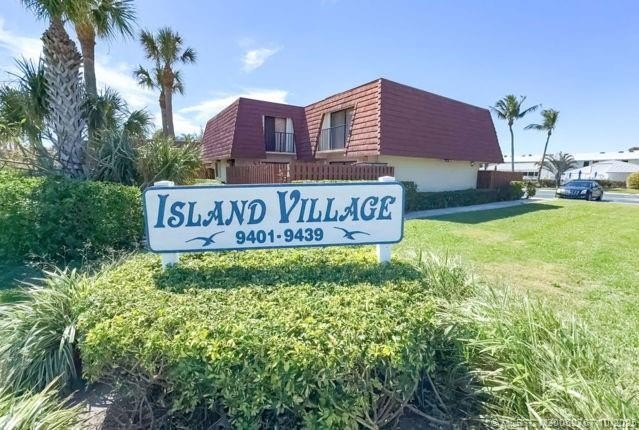 HUTCHINSON ISLAND PARADISE WITH DEEDED OCEAN ACCESS, JUST STEPS - Beach Condo for sale in Jensen Beach, Florida on Beachhouse.com