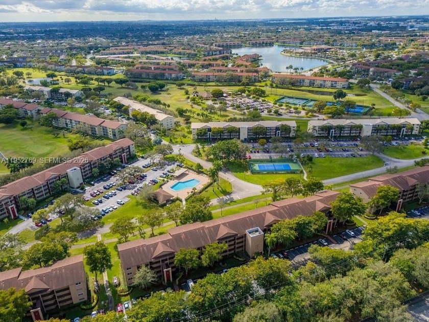 Beautifully renovated 2-bedroom, 2-bathroom apartment located in - Beach Condo for sale in Pembroke Pines, Florida on Beachhouse.com