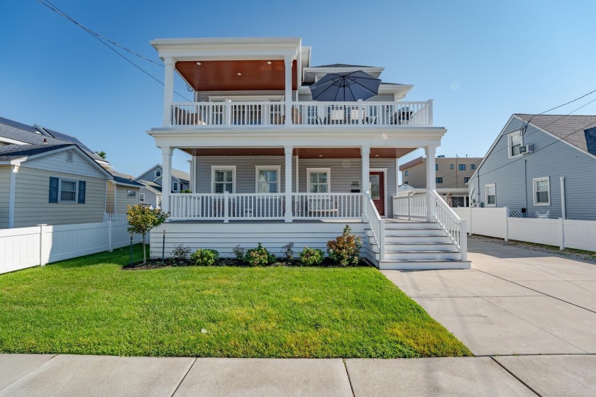 Just two blocks to the beach, this like-new custom single-family - Beach Home for sale in North Wildwood, New Jersey on Beachhouse.com