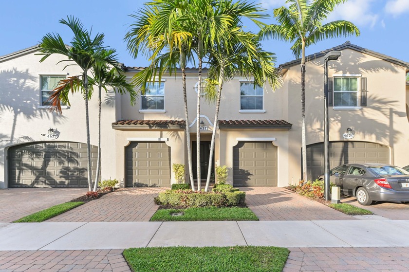 Located in the gated community of Trevi at The Gardens, this - Beach Townhome/Townhouse for sale in Palm Beach Gardens, Florida on Beachhouse.com